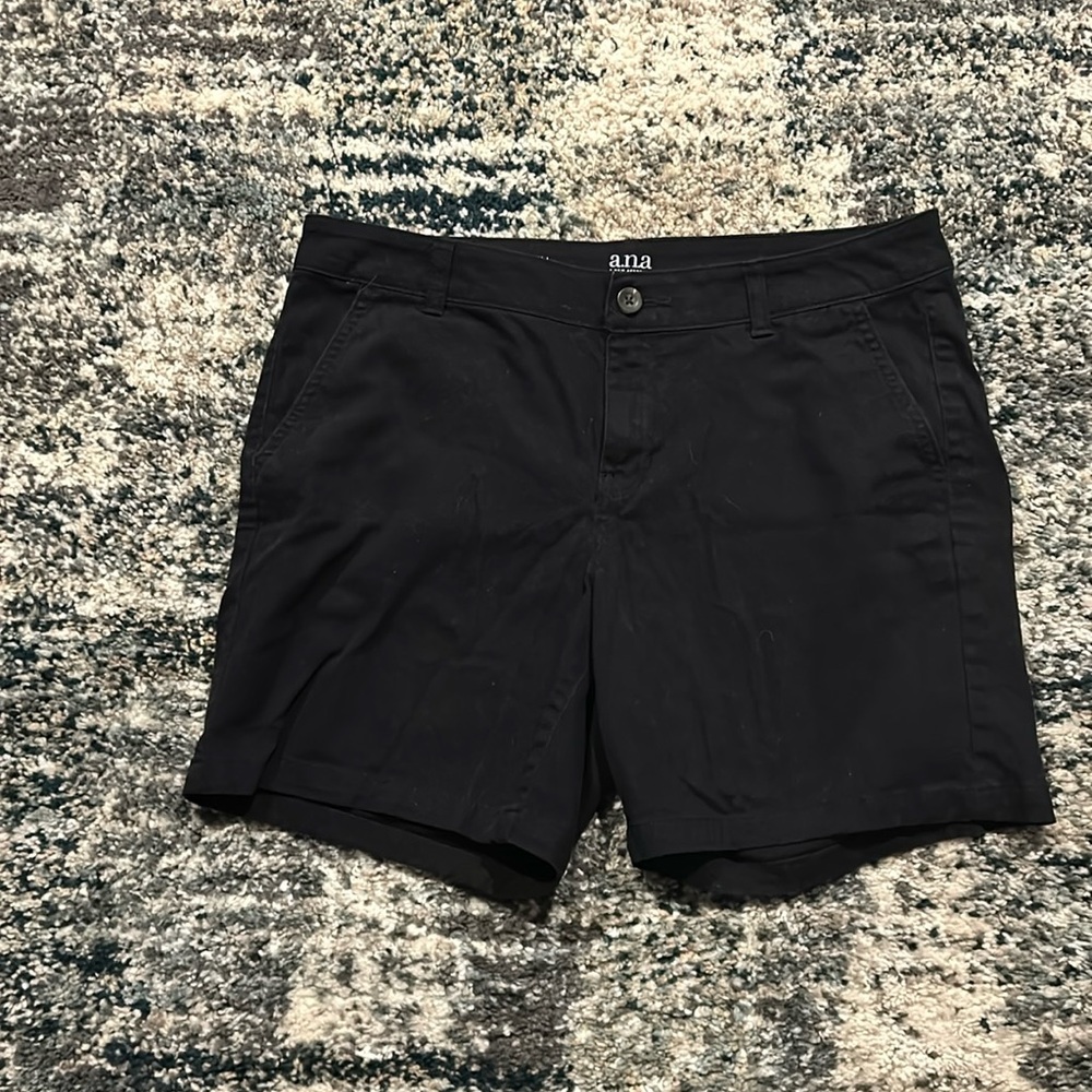 a.n.a. Black twill shorts